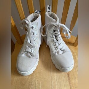 Dr. Martens Women's Combs Canvas Boots in White - Size 8